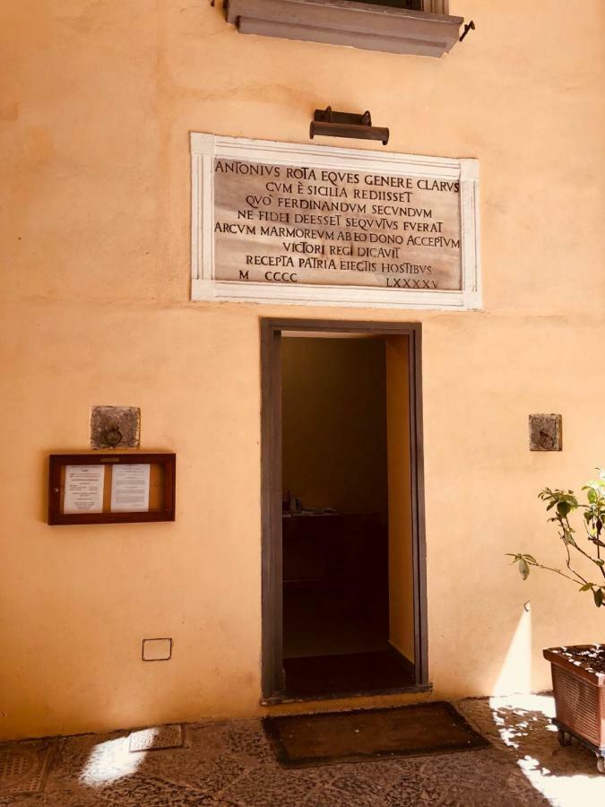 Rota House - Apartment In Santa Chiara, The Heart Of Naples Exterior photo